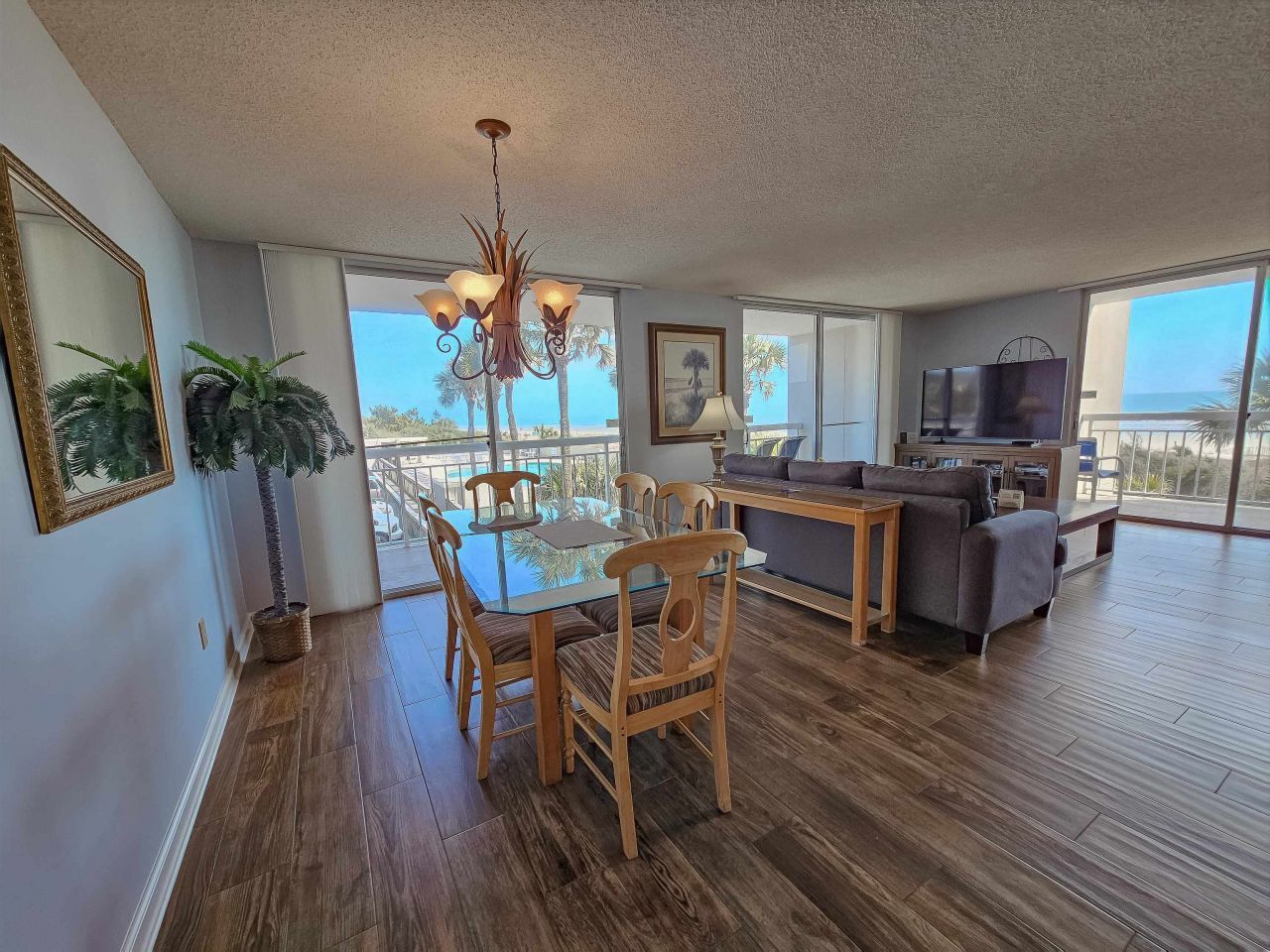 9820 Queensway Blvd.  Photo 12