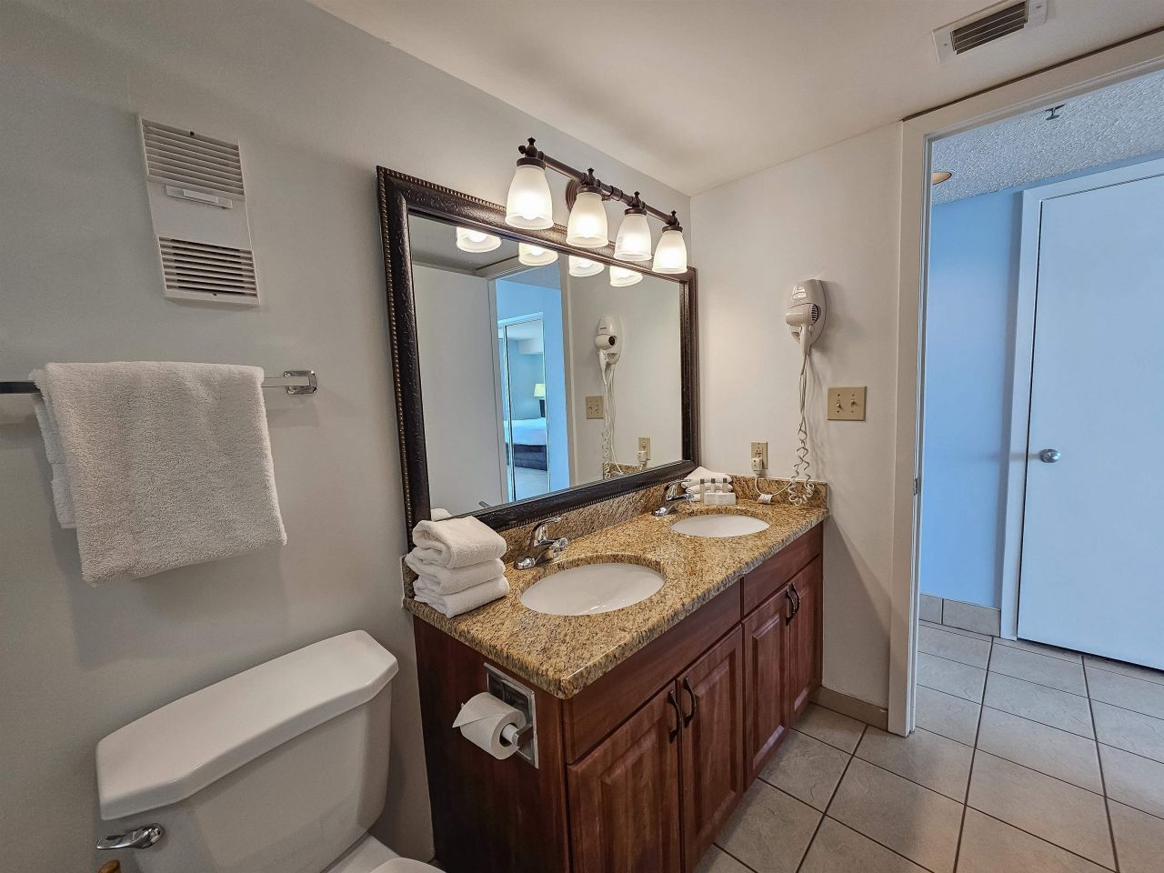 9820 Queensway Blvd.  Photo 25