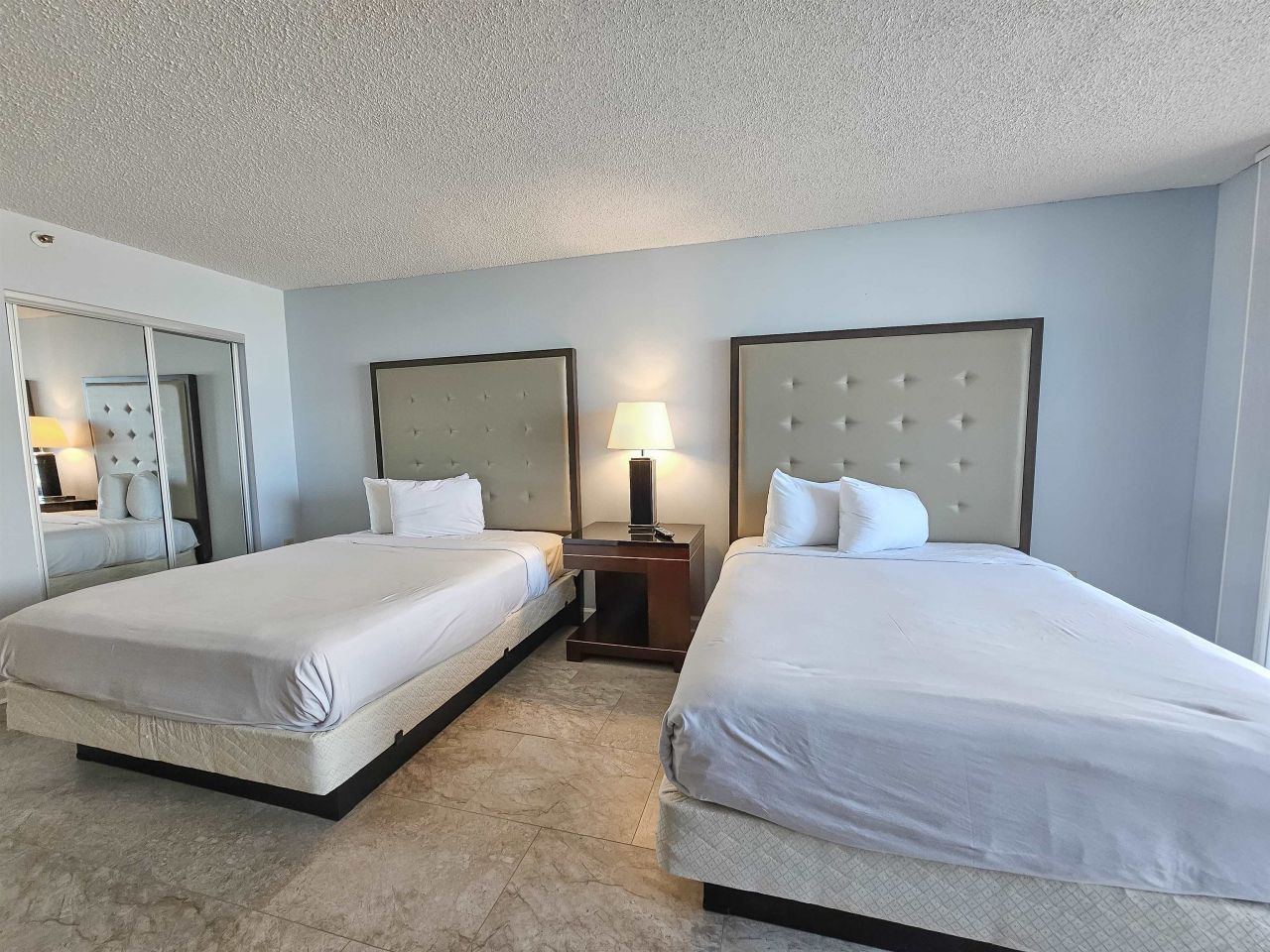 9820 Queensway Blvd.  Photo 32