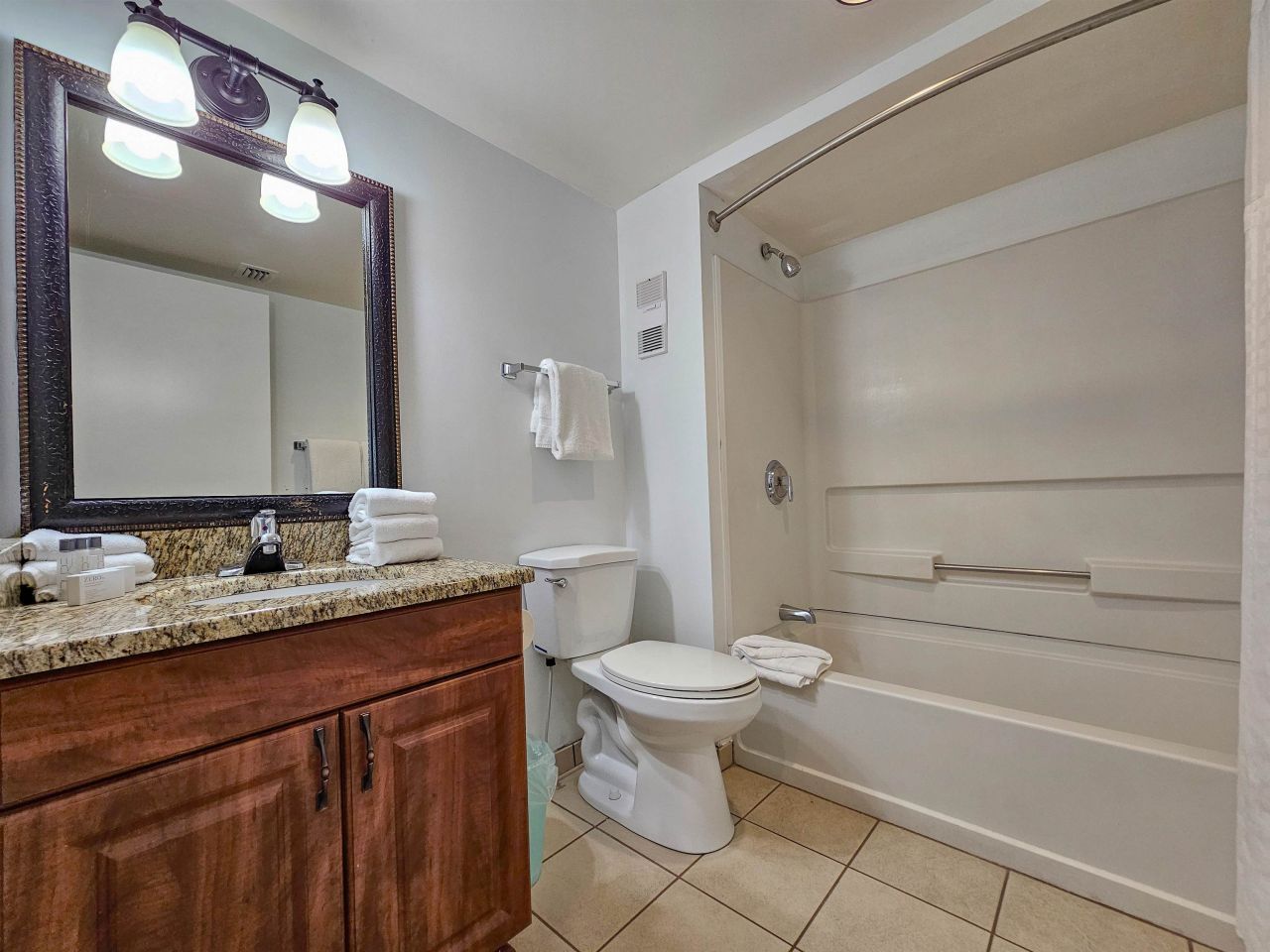 9820 Queensway Blvd.  Photo 35