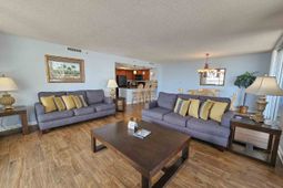 9820 Queensway Blvd.  photo 4