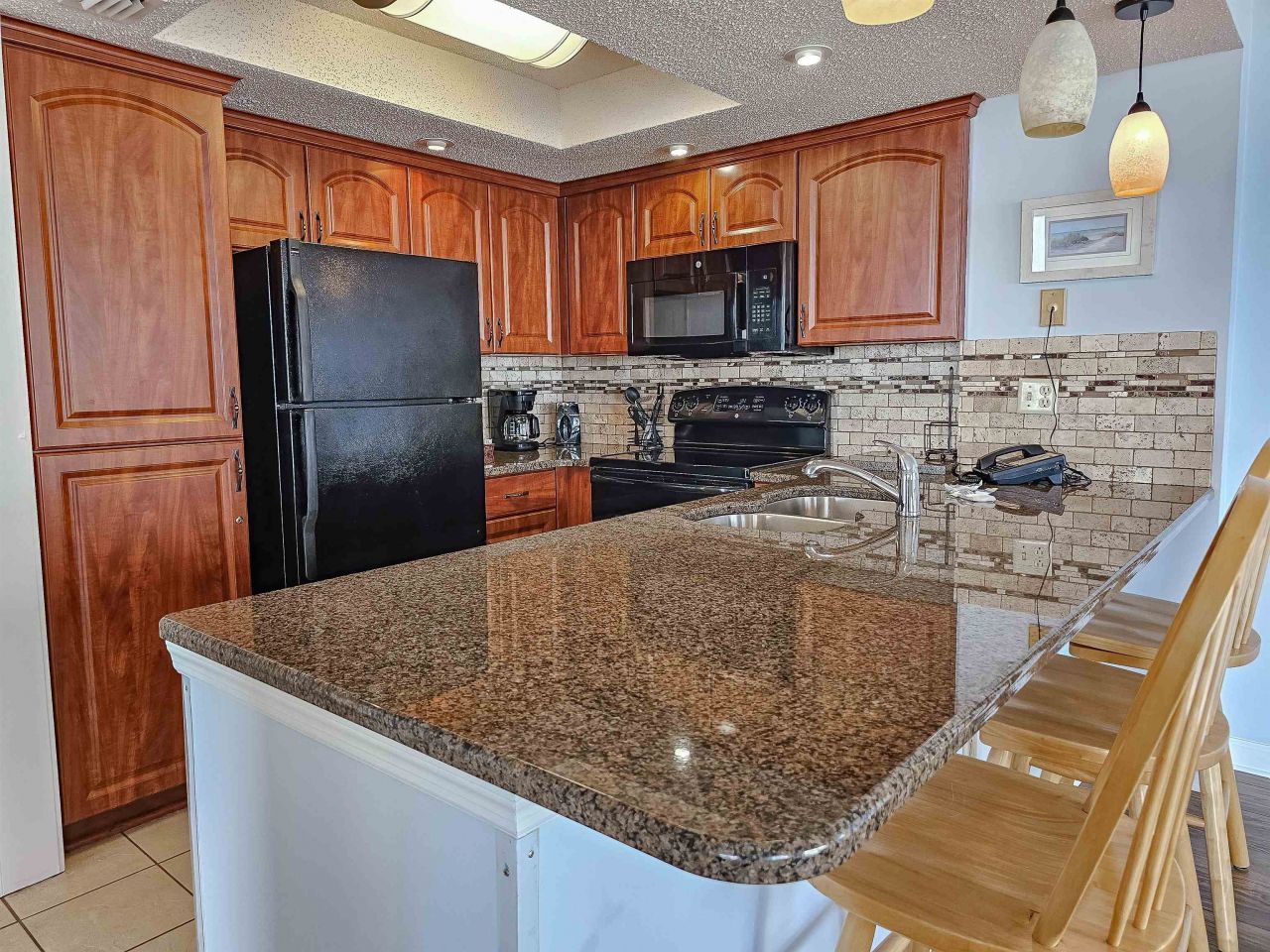 9820 Queensway Blvd.  Photo 8