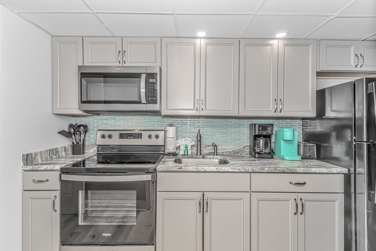 2000 N Ocean Blvd. Photo 12