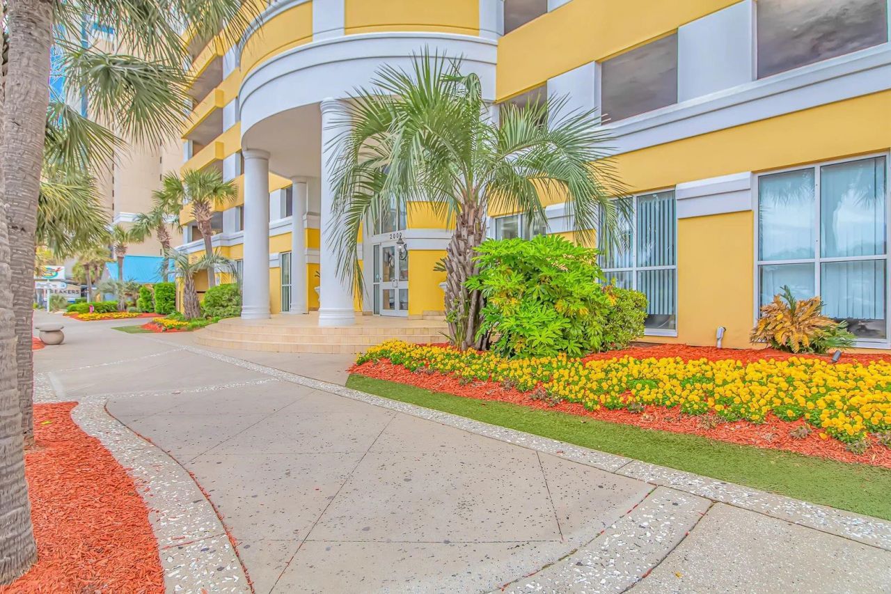 2000 N Ocean Blvd. Photo 20