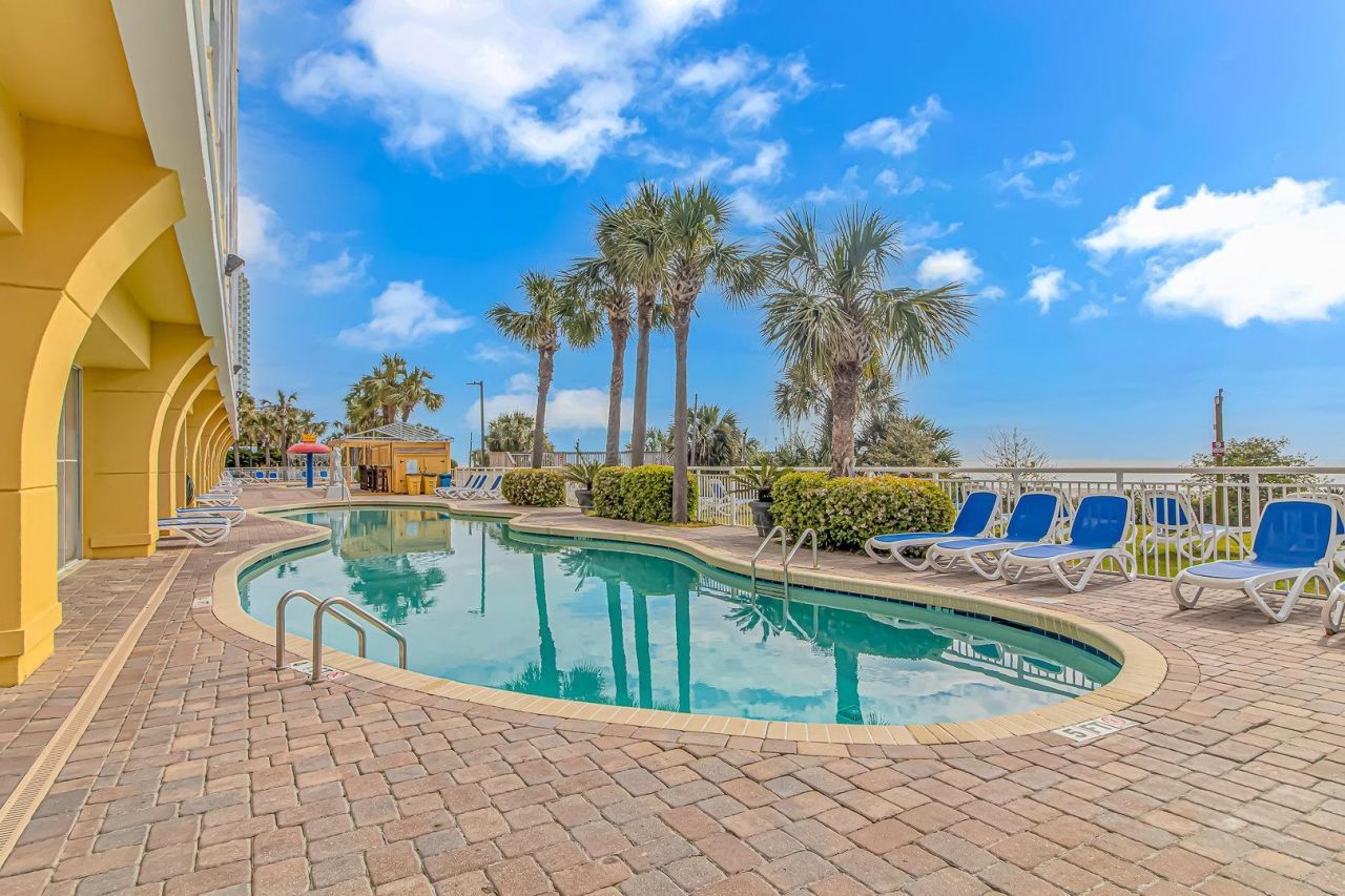 2000 N Ocean Blvd. Photo 23