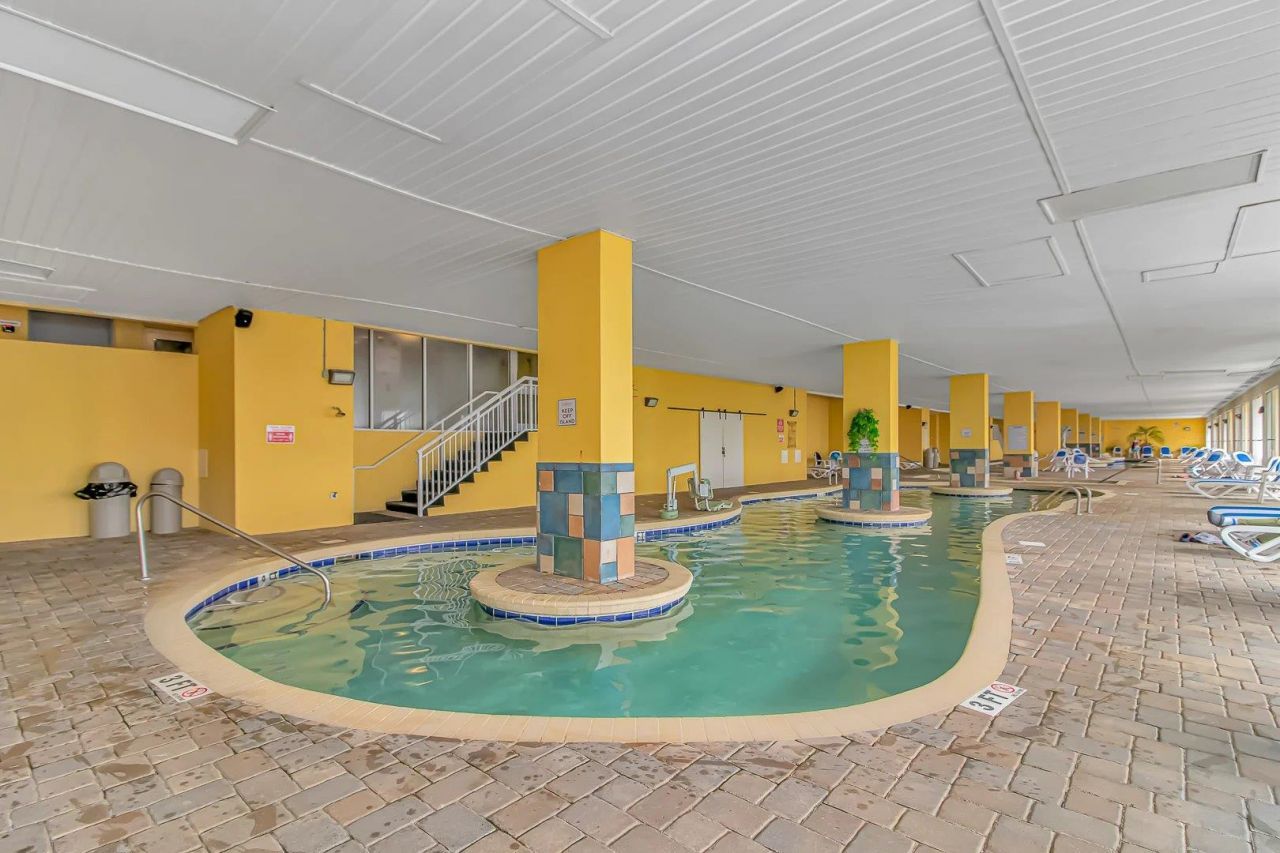 2000 N Ocean Blvd. Photo 24