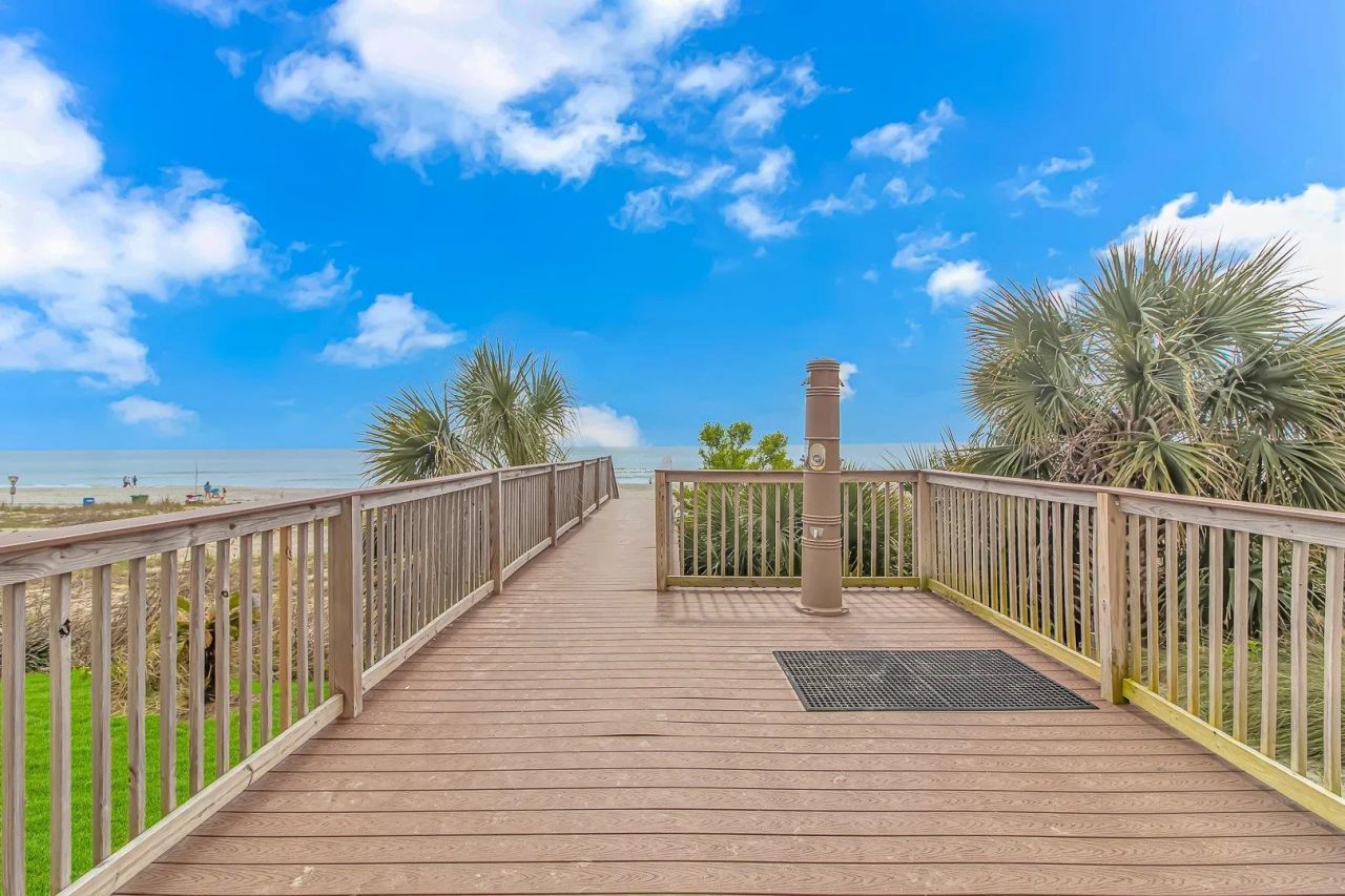 2000 N Ocean Blvd. Photo 31