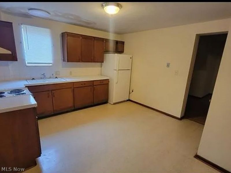 1804-1808 Cromwell Drive, Akron, OH 44313 Photo 11