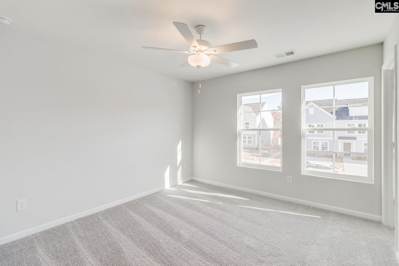 3045 Harborview Drive Photo 13