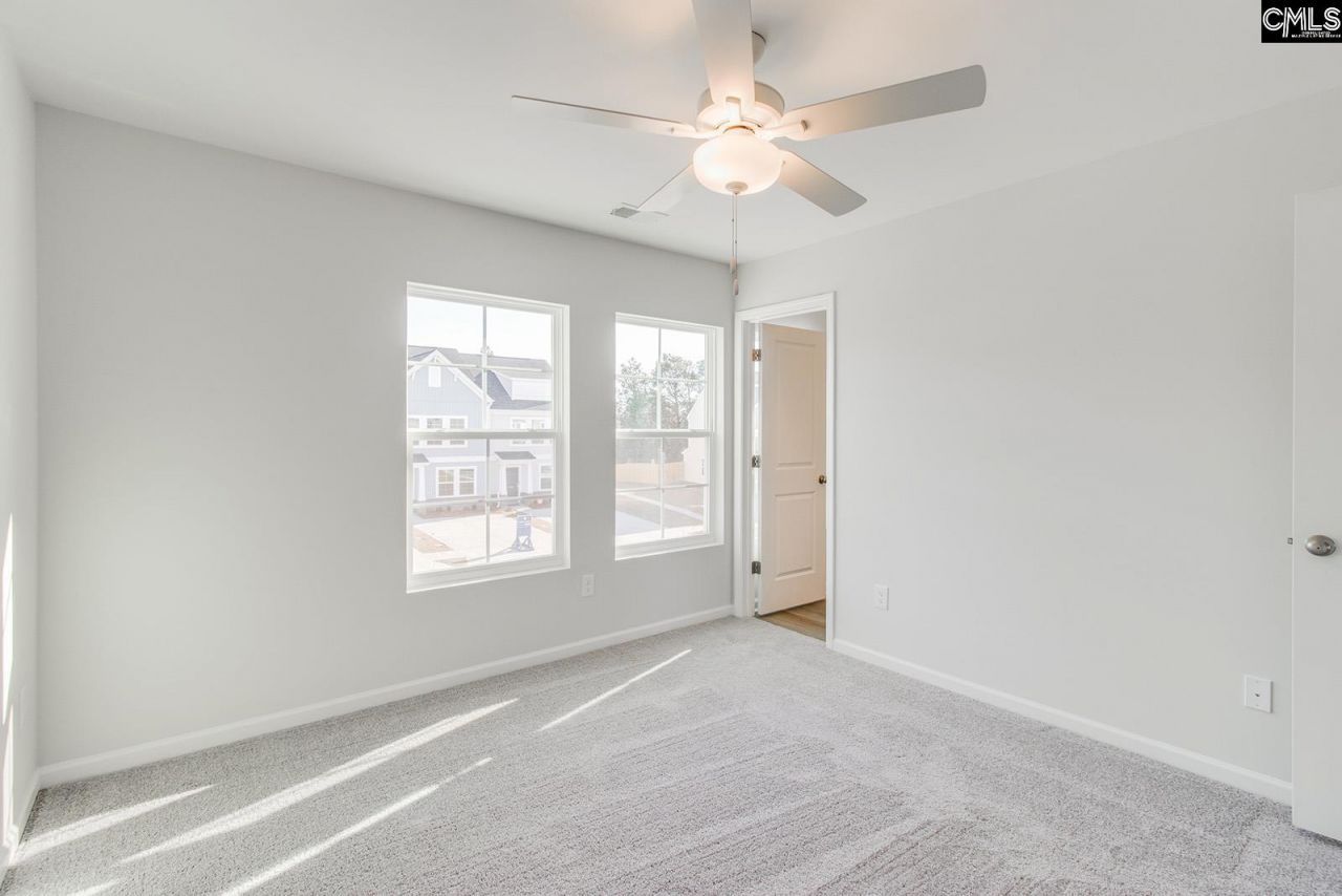 3045 Harborview Drive Photo 14