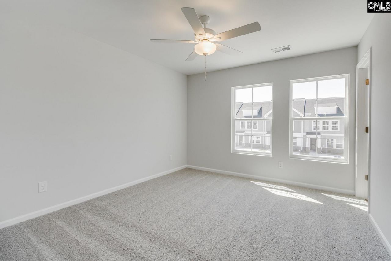 3045 Harborview Drive Photo 15