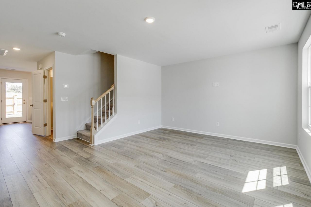 3045 Harborview Drive Photo 4