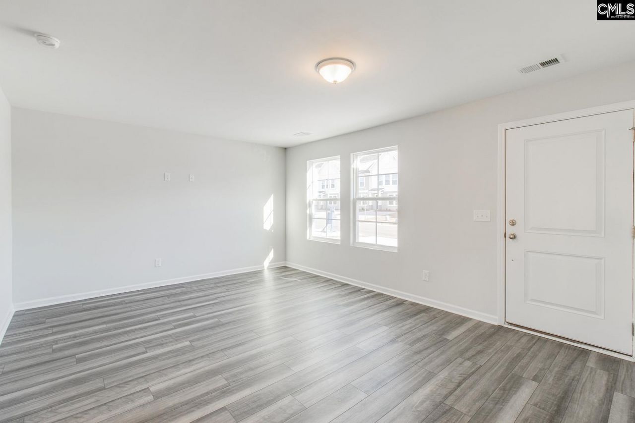 3045 Harborview Drive Photo 5