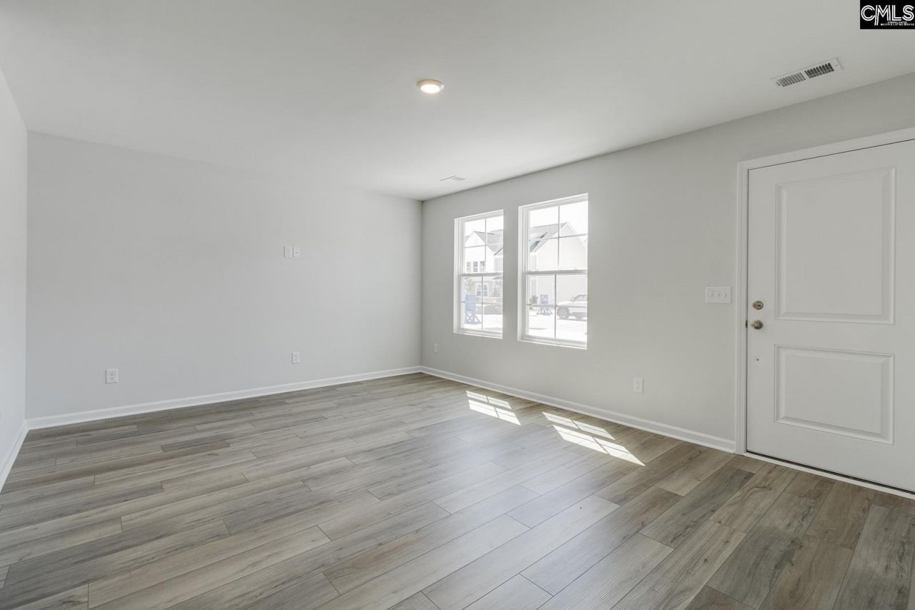 3045 Harborview Drive Photo 7