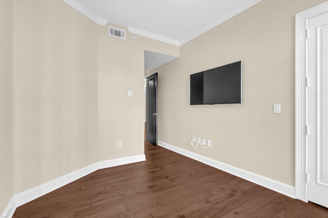 222 S Plaza Court Photo 28