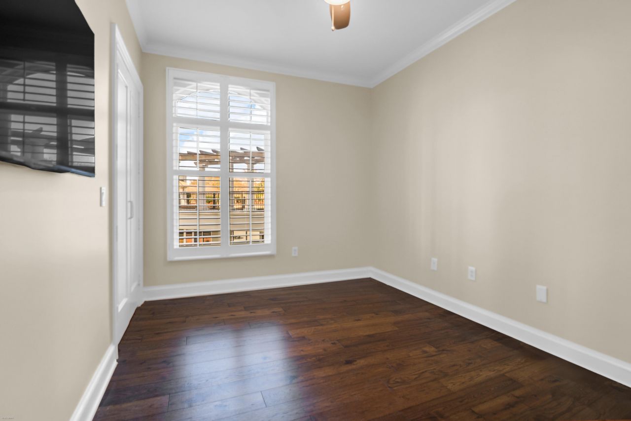 222 S Plaza Court Photo 29