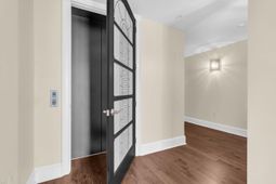 222 S Plaza Court photo 4