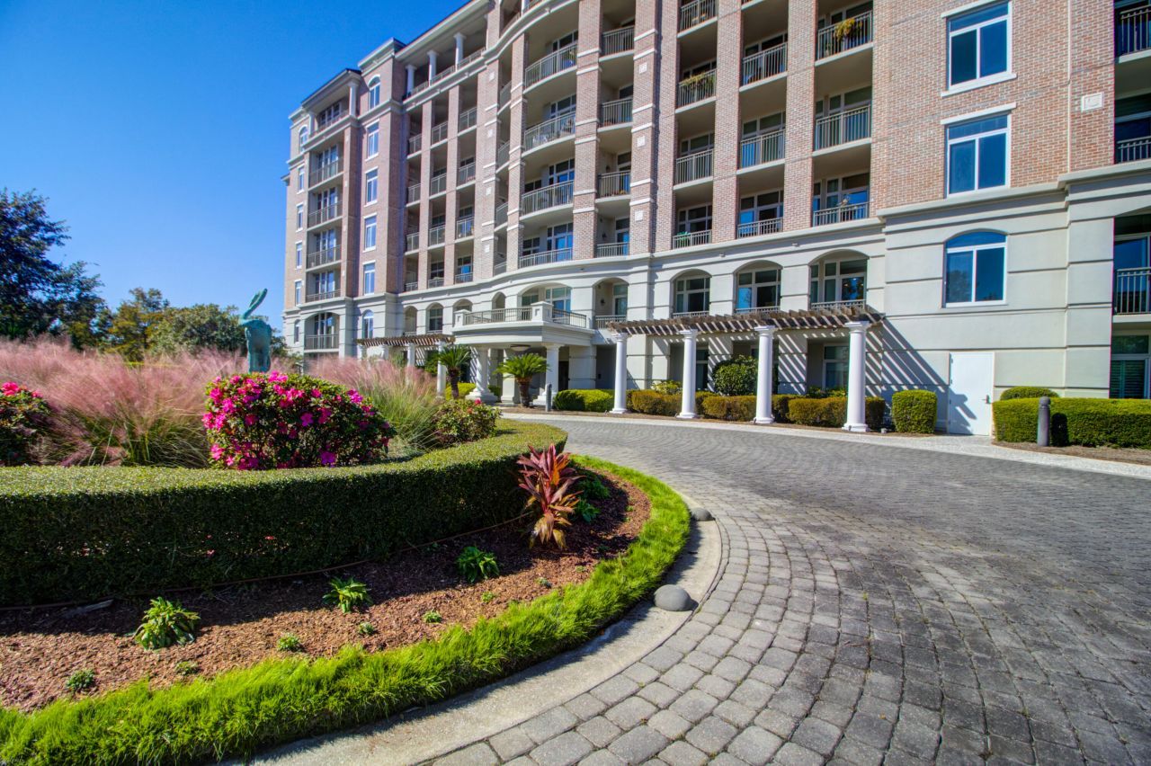 222 S Plaza Court Photo 30