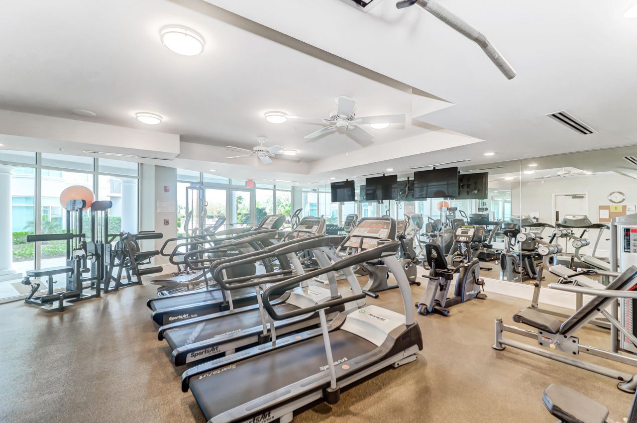 222 S Plaza Court Photo 44