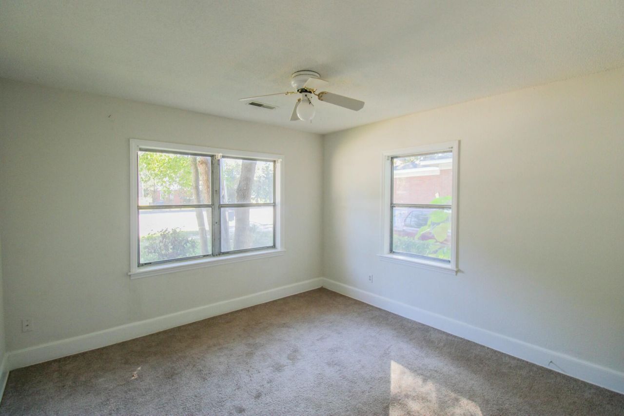 2104 Maybank Highway Photo 14