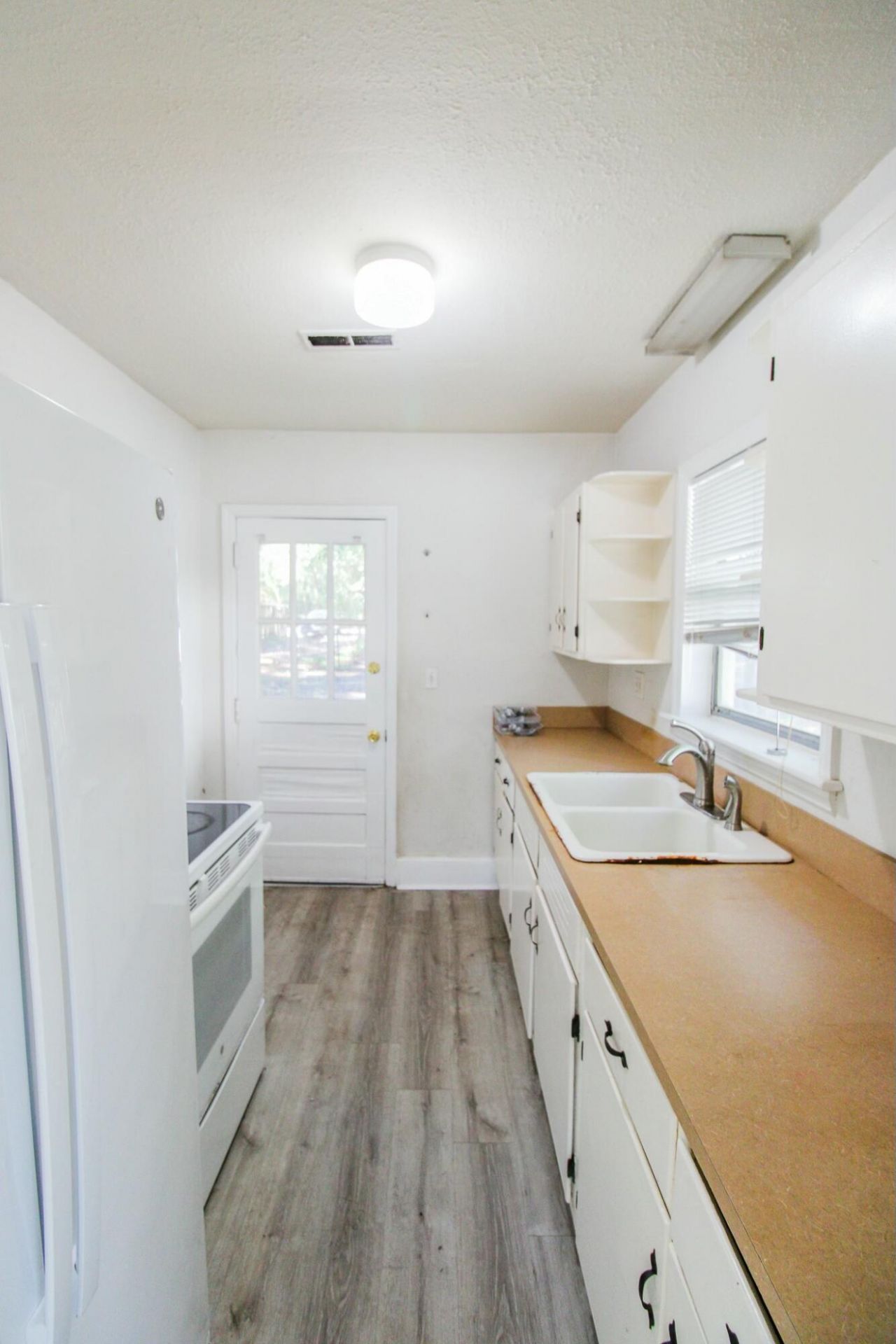 2104 Maybank Highway Photo 7