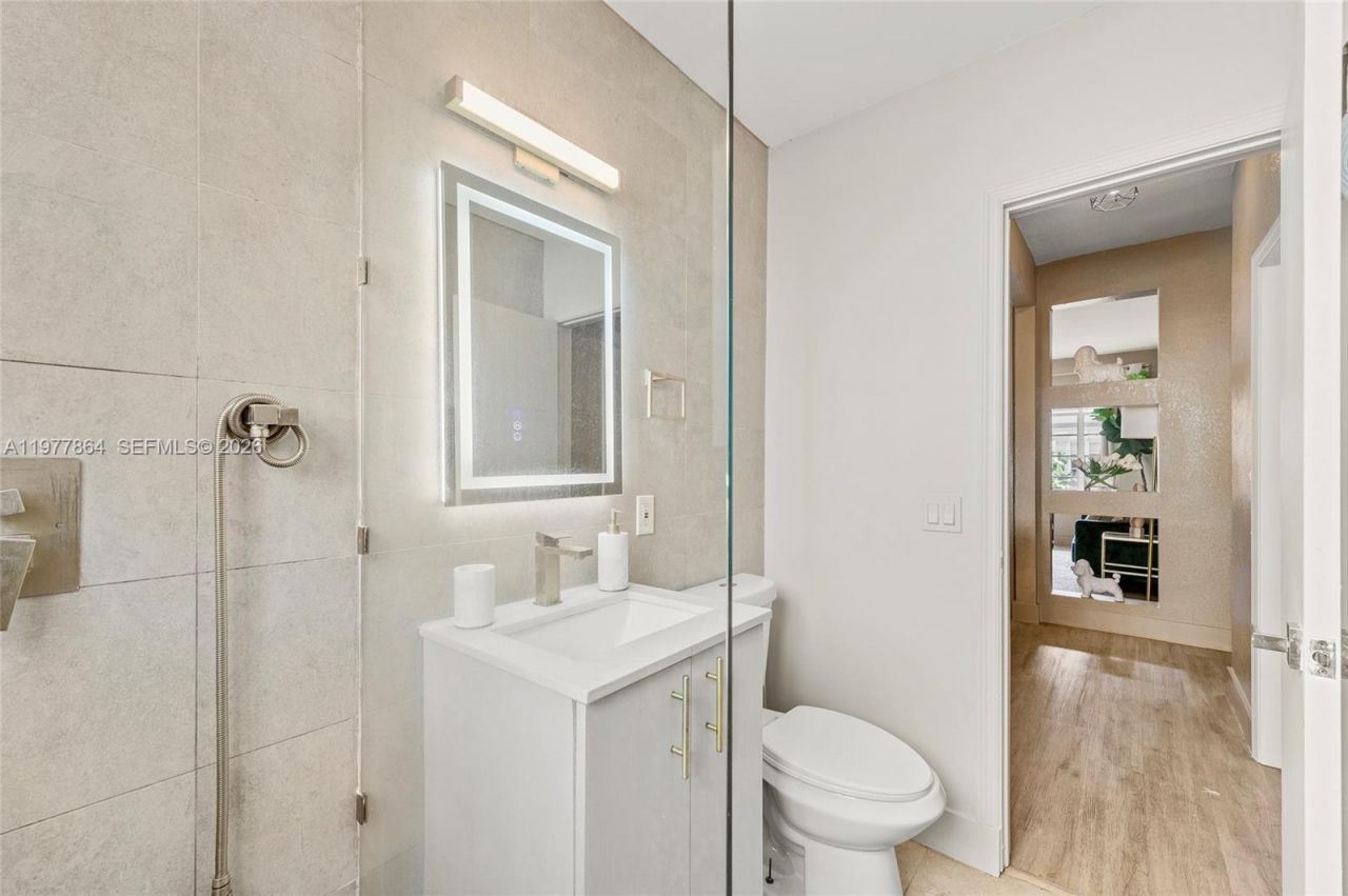 301 86th St, Unit 311-2, Miami Beach, FL 33141 Photo