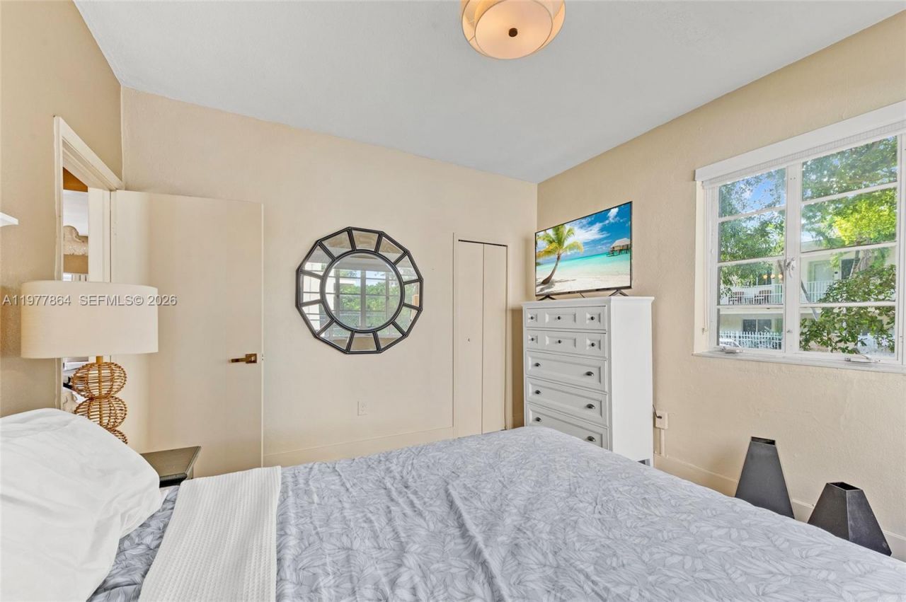 301 86th St, Unit 311-2, Miami Beach, FL 33141 Photo