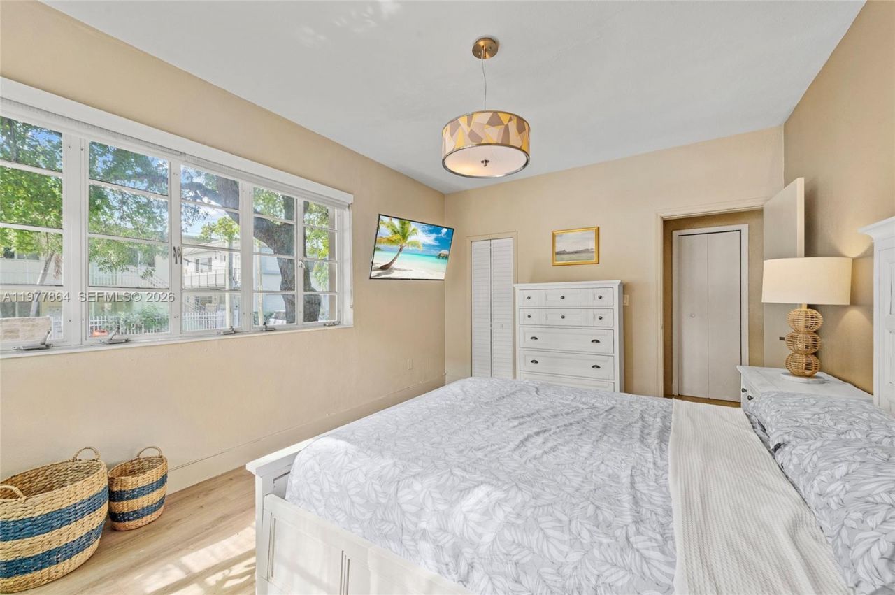 301 86th St, Unit 311-2, Miami Beach, FL 33141 Photo