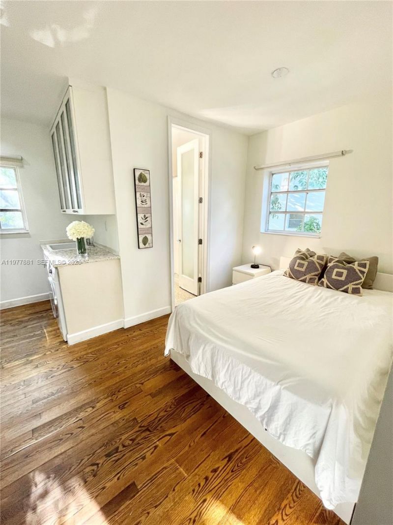 439 15th St , Unit 18, Miami Beach, FL 33139 Photo