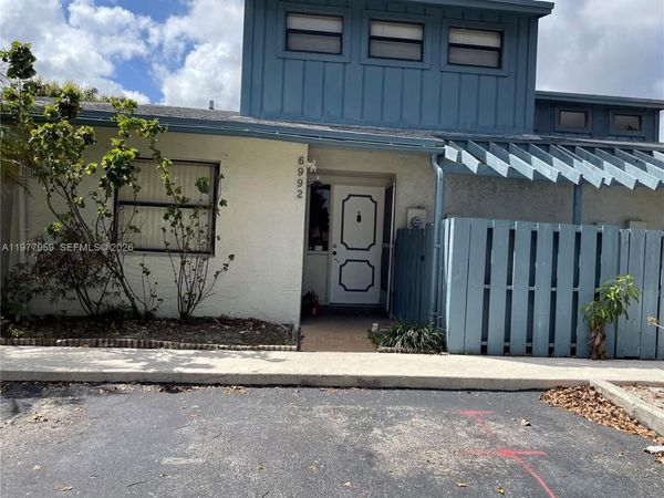 6992 Woodscape Cir, Unit 6-T, Miramar, FL 33023