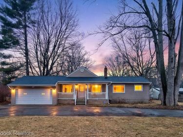 21516 McClung Avenue, Southfield, MI 48075