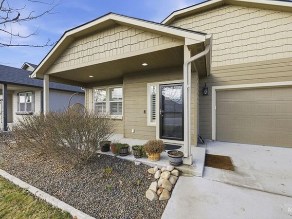 310 S Voyage Ave, Caldwell, ID 83605