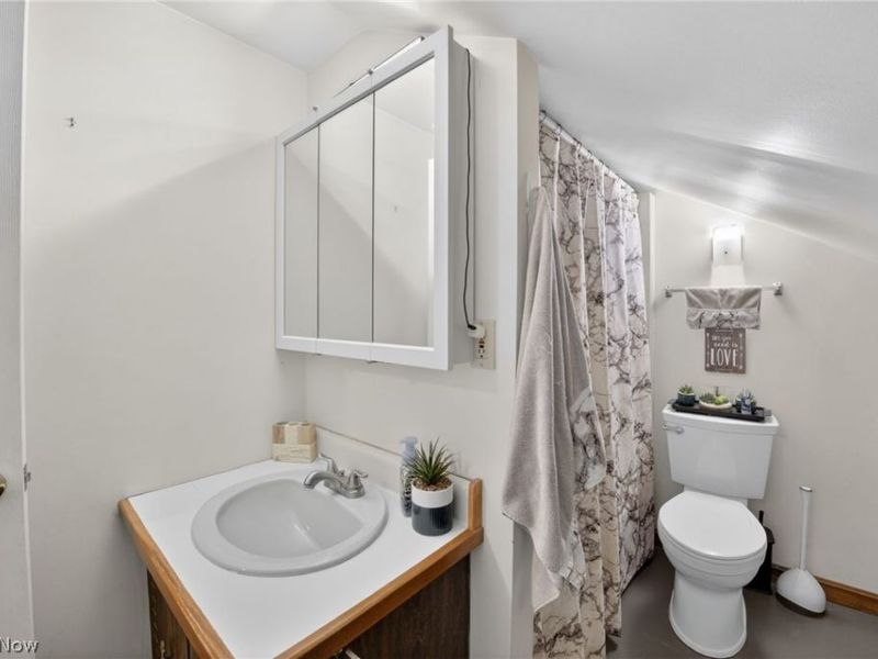 1528 22nd Street NE, Canton, OH 44714 Photo 8