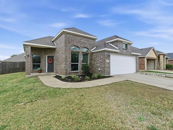 207 Old Spanish Trail, Waxahachie, TX 75167