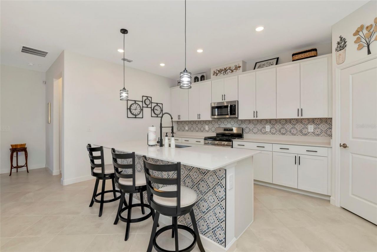 15135 Oxford Grey Drive, Bradenton, FL 34211 Photo