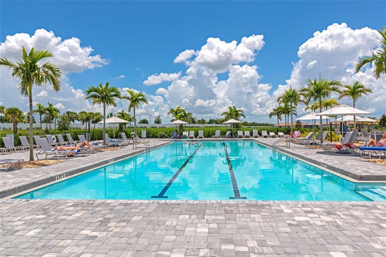 15135 Oxford Grey Drive, Bradenton, FL 34211 Photo