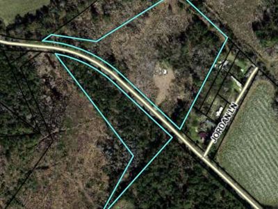 801 Gar Road, Smoaks, SC 29481