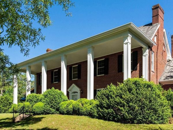 400A DOE LN, CHATHAM, VA 24531