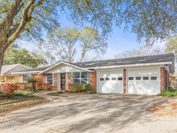 715 Omega Drive , Lafayette, LA 70506