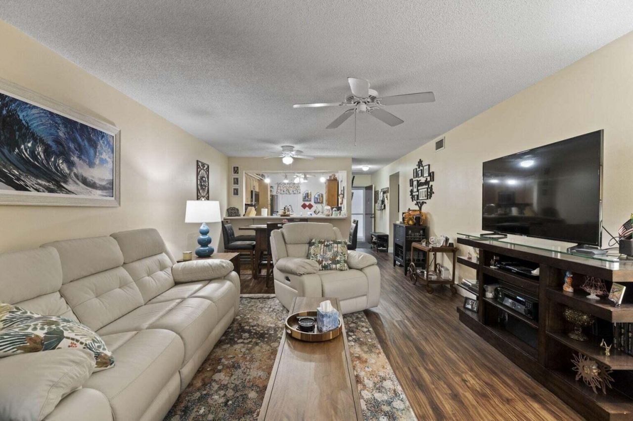 2302 Sunrise Boulevard, Unit 206, Fort Pierce, FL 34982 Photo