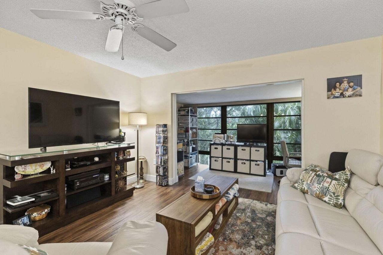 2302 Sunrise Boulevard, Unit 206, Fort Pierce, FL 34982 Photo