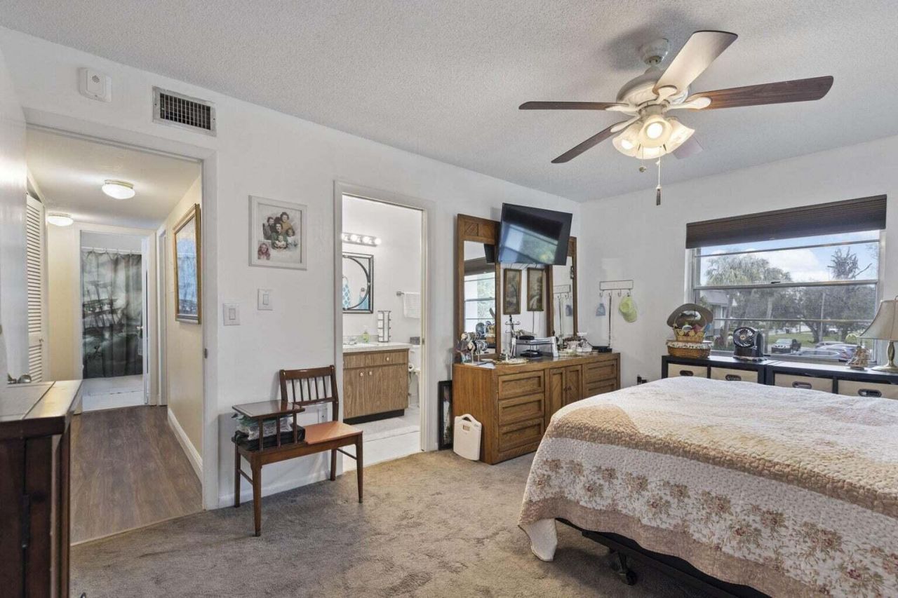 2302 Sunrise Boulevard, Unit 206, Fort Pierce, FL 34982 Photo