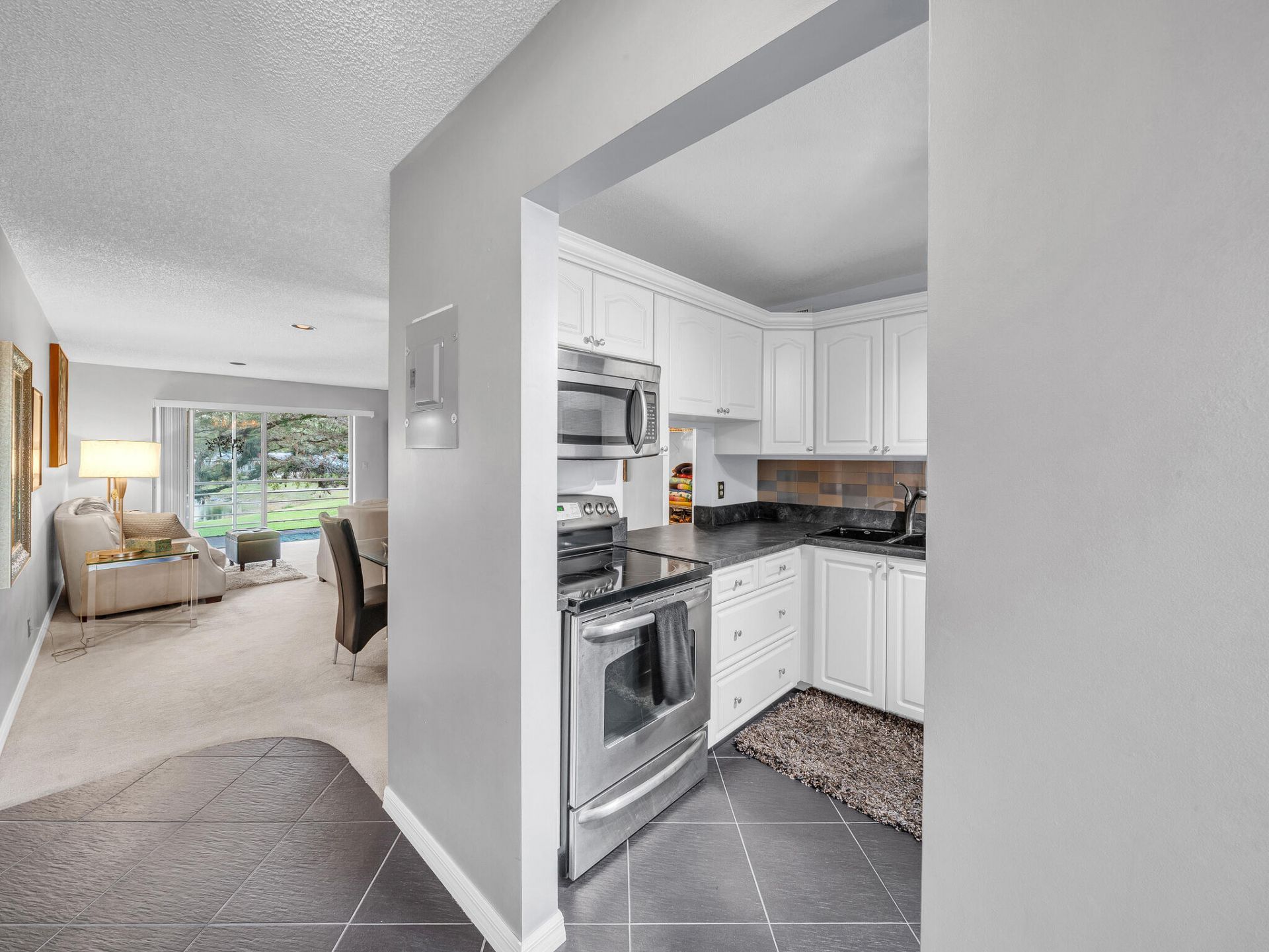 130 Lake Constance Drive, West Palm Beach, FL 33411 Photo