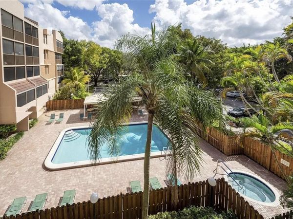 6800 Cypress Road, Unit 514, Plantation, FL 33317