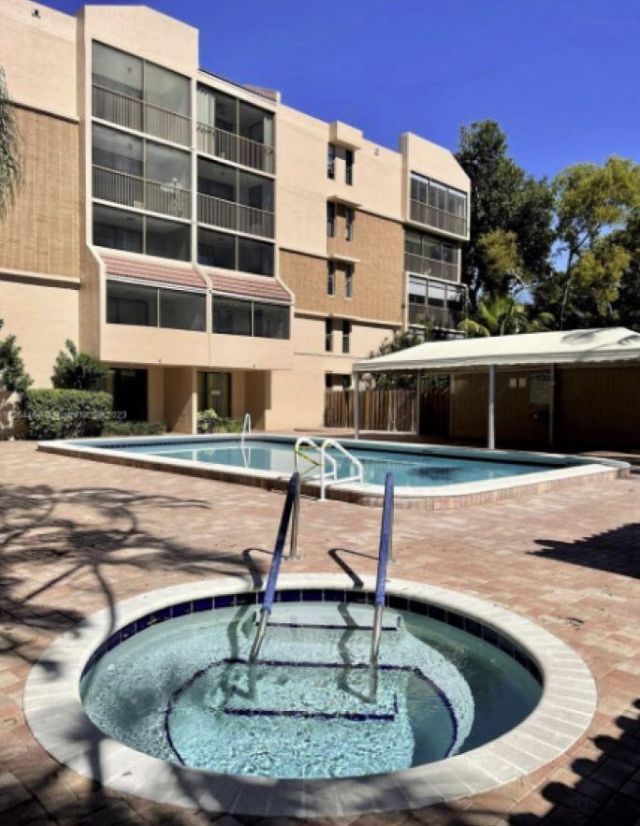 6800 Cypress Road, Unit 514, Plantation, FL 33317 Photo