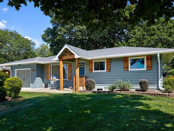 1306 Country Club Road, Indianola, IA 50125