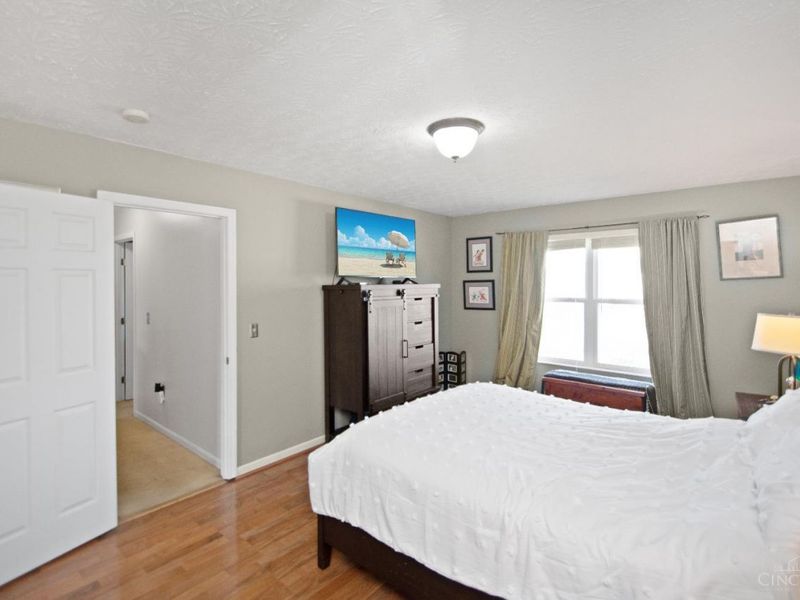 6067 Weber Oaks Drive, Miami Twp, OH 45140 Photo 13