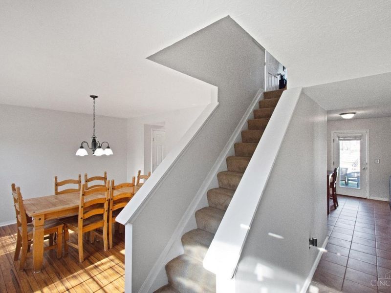 6067 Weber Oaks Drive, Miami Twp, OH 45140 Photo 2