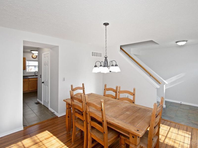 6067 Weber Oaks Drive, Miami Twp, OH 45140 Photo 4