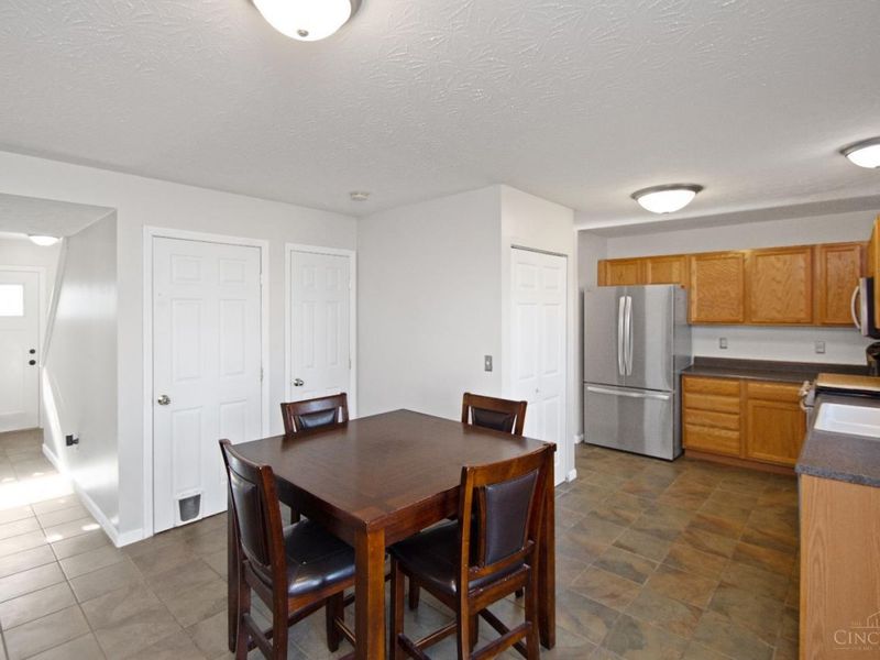 6067 Weber Oaks Drive, Miami Twp, OH 45140 Photo 6